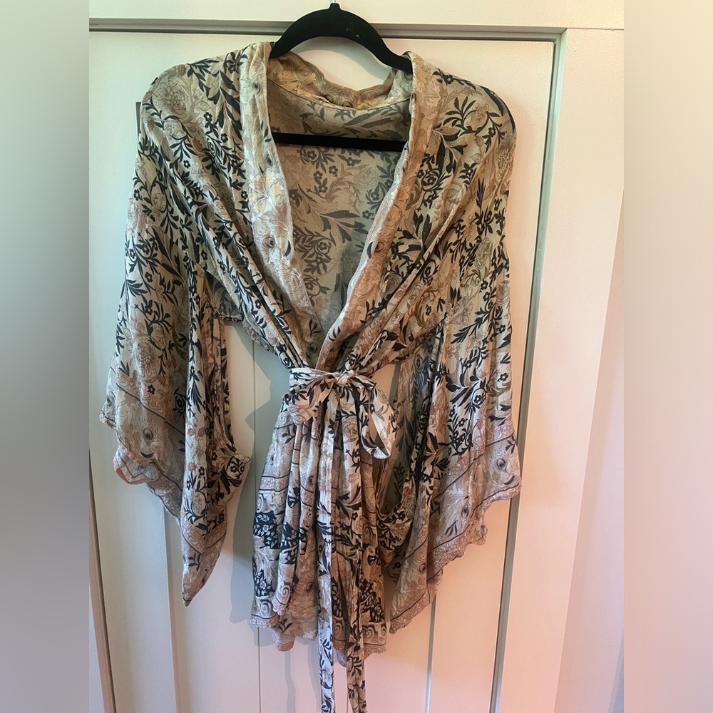 Spell & The Gypsy Collective Oasis Short Kimono Robe